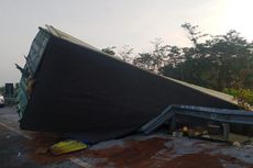 Sopir Microsleep akibatkan Bus Rombongan Ziarah Wali Lima Alami Kecelakaan di Tol Pandaan, 1 Orang Tewas