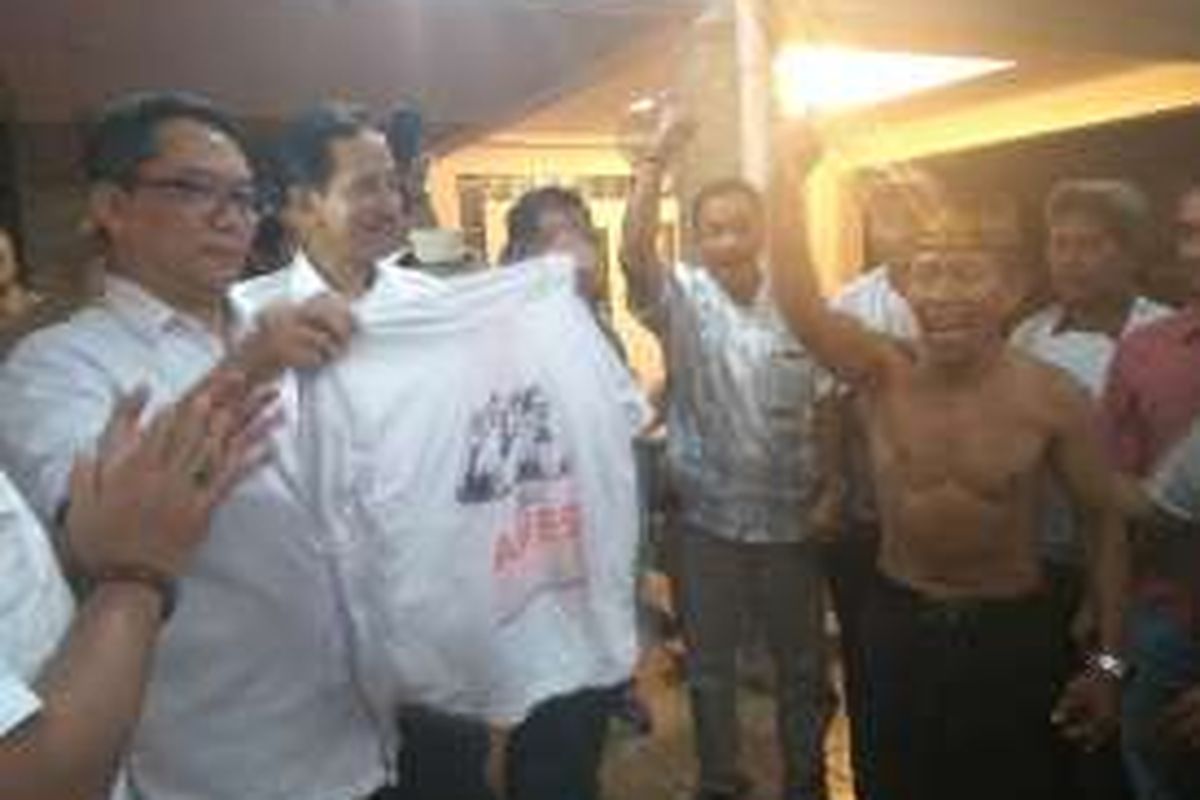 Boy Sadikin mendeklarasikan Kawan Juang Boy (KJB), mantan pengurus PDI-P DPC Jakarta Barat yang kini mendukung Anies-Sandi, Sabtu (3/12/2016).