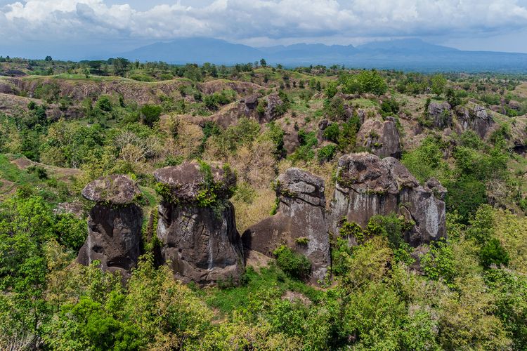 Batu So'on di Bondowoso yang mirip Stonehenge-nya Inggris