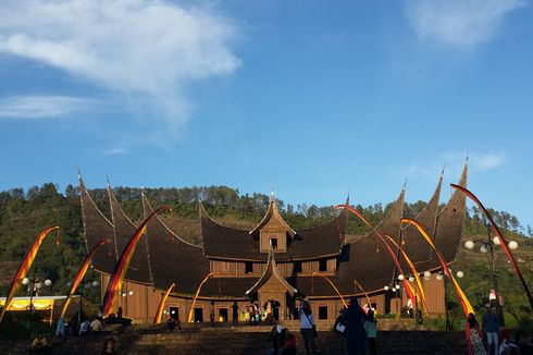 Istana Pagaruyung dan Naskah Naning