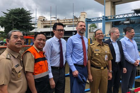 Kunjungi Pintu Air Manggarai, Anies Ceritakan 