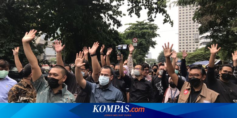 57 Pegawai KPK yang Tak Lolos TWK Gelar Aksi Perpisahan - Vimarsana News