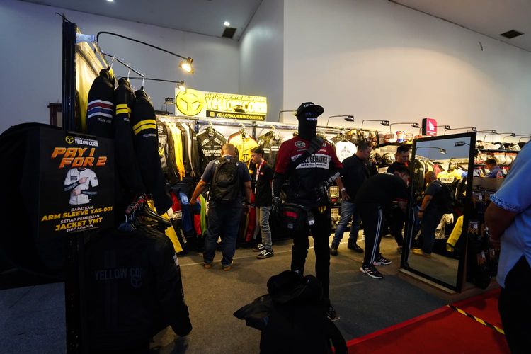 Pameran otomotif Indonesia Motorcycle Helmets Apparel Accessories Exhibition (IMHAX)