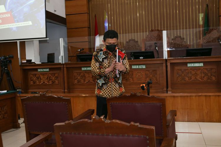 Terdakwa pembunuhan berencana terhadap Nofriansyah Yosua Hutabarat atau Brigadir J, Ferdy Sambo menjalani sidang dengan agenda pembacaan eksepsi di Pengadilan Negeri Jakarta Selatan, Senin (17/10/2022). Ferdy Sambo bersama dengan Istrinya, Putri Candrawathi, Richard Eliezer, Ricky Rizal dan Kuat Maruf didakwa melakukan pembunuhan berencana terhadap Nofriansyah Yosua Hutabarat atau Brigadir J.