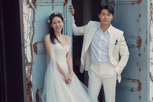 Rayakan HUT Ke-2 Pernikahan, Son Ye Jin Bagikan Foto Bareng Hyun Bin