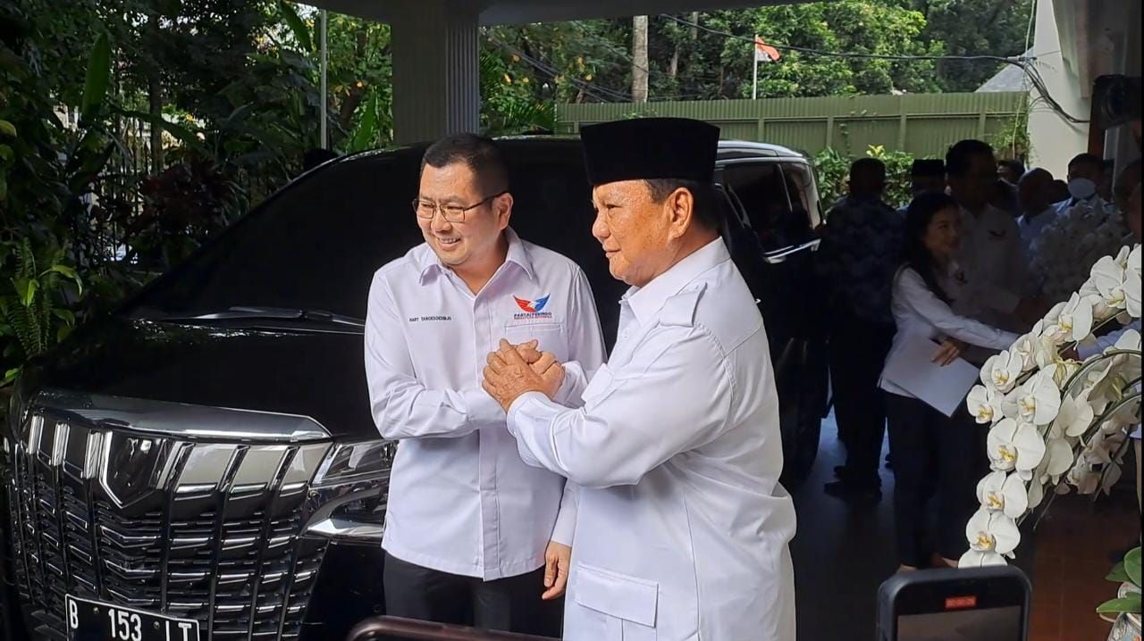 Rombongan Perindo Tiba di Rumah Prabowo, Hary Tanoe-Prabowo Langsung Salam Komando