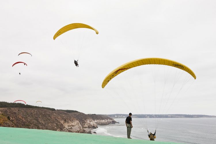 Aktivitas olahraga Parasailing di Cile, Amerika Selatan