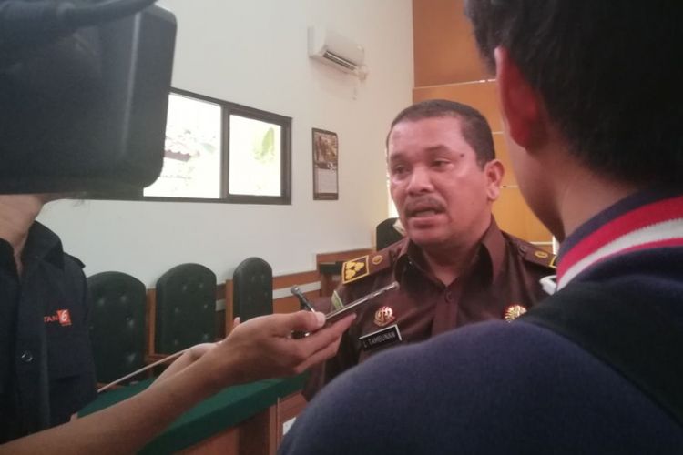 Jaksa L Tambunan usai sidang lanjutan First Travel di Pengadilan Negeri Depok, Jawa Barat, Senin (16/4/2018).