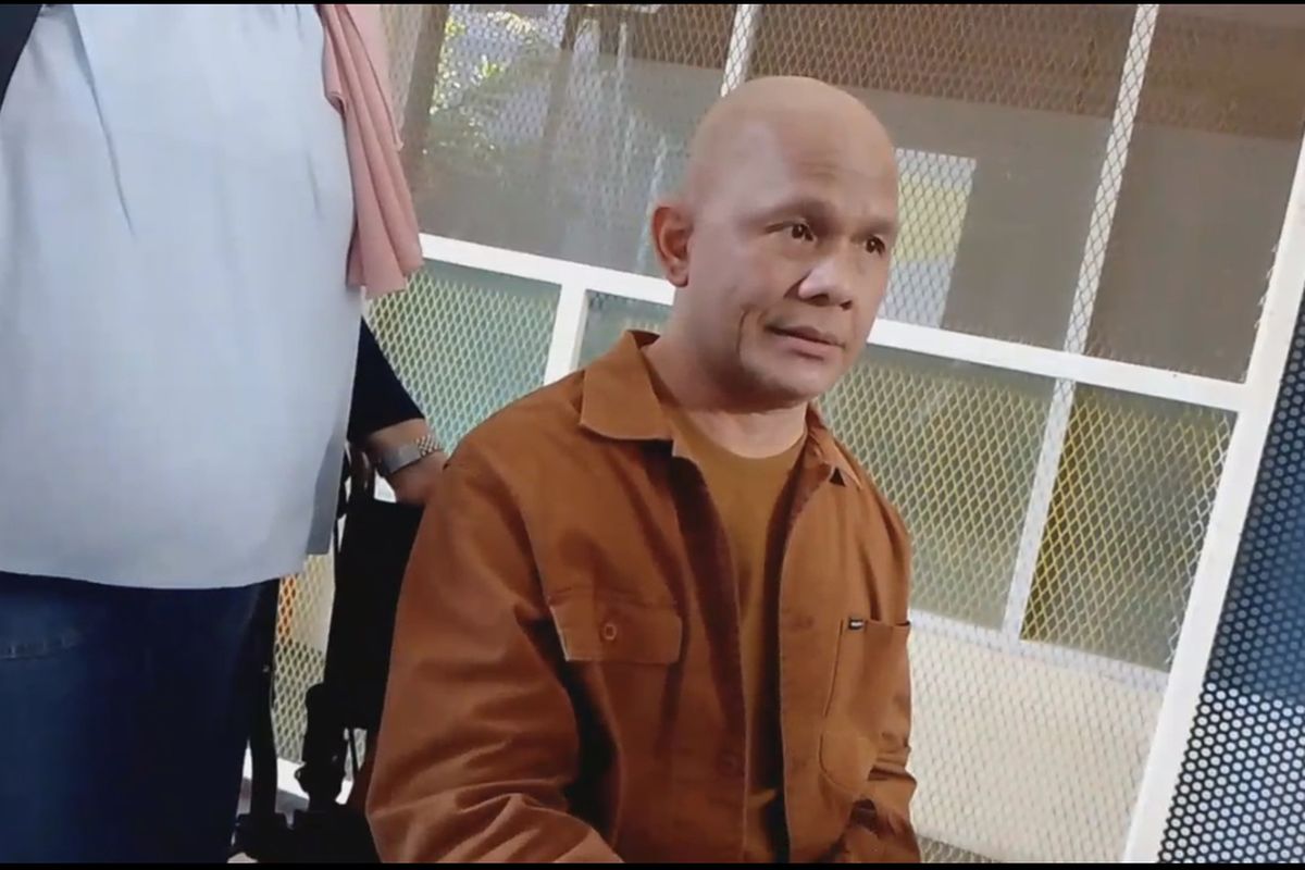 Harry Pantja sedang dalam pemulihan terkena stroke yang ke-3 kali, saat ditemui di kawasan Mampang, Jakarta Selatan, Selasa (11/7/2023). Harry Pantja bercerita bahwa kebiasaan kurang tidurnya di masa lalu yang jadi pemicu stroke. Dokter menjelaskan hubungannya.