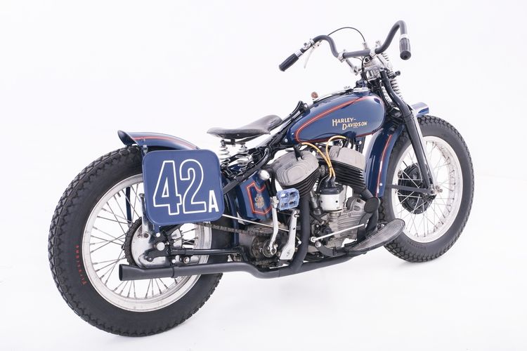 Harley-Davidson WLA lansiran 1942 hasil restorasi oleh Pitstop Motor Werk