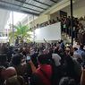 Suasana Usai Vonis Richard Eliezer: Pengunjung Riuh hingga Pagar Pembatas Ruang Sidang Roboh