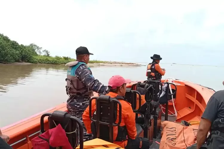 Kisah 4 ABK KM Arof, Selamat Usai Bertahan Semalaman di Laut dengan Pegangan Styrofoam