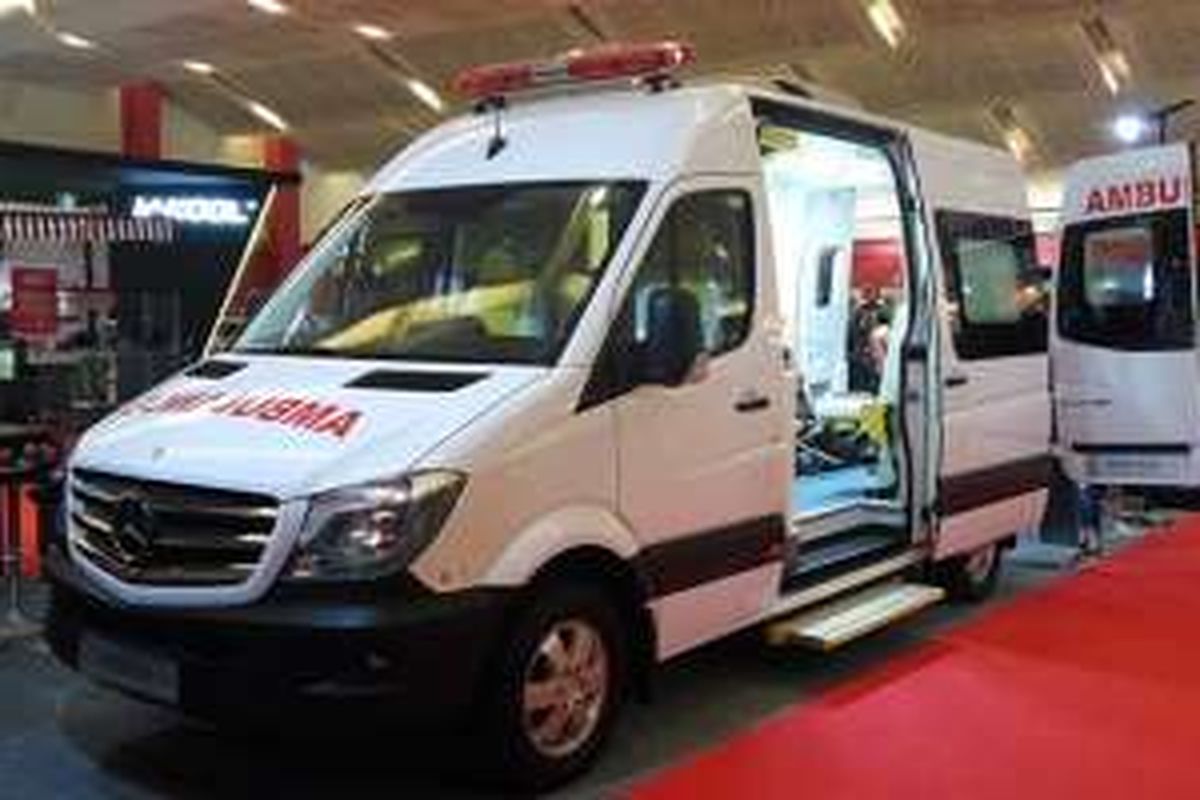 Ambulan Mercy Sprinter di IIMS 2016