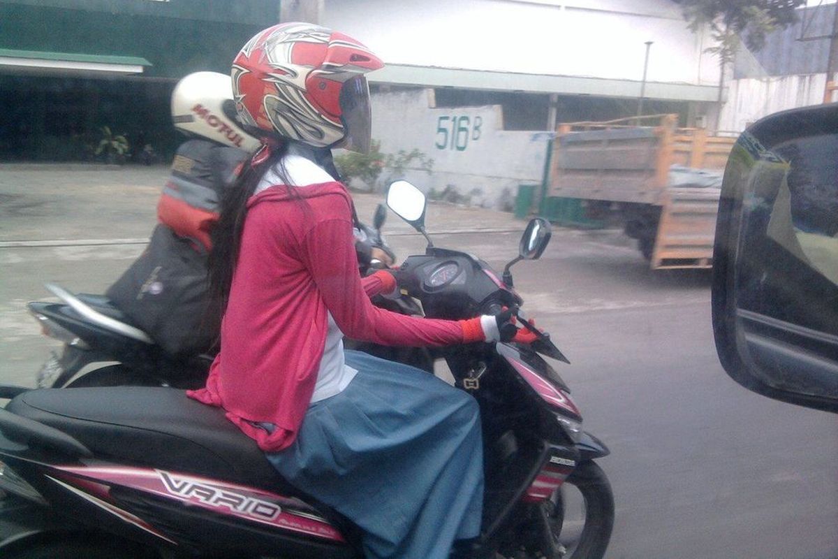 Naik motor tangan dibalik