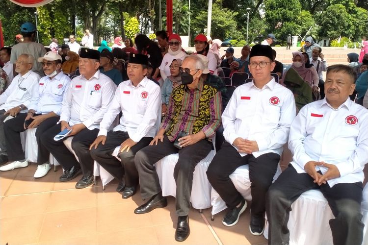 Kegiatan bakti sosial yang dilakukan DPP GPP dan BDTI dilakukan untuk memperingati 100 tahun Fatmawati Soekarno.
