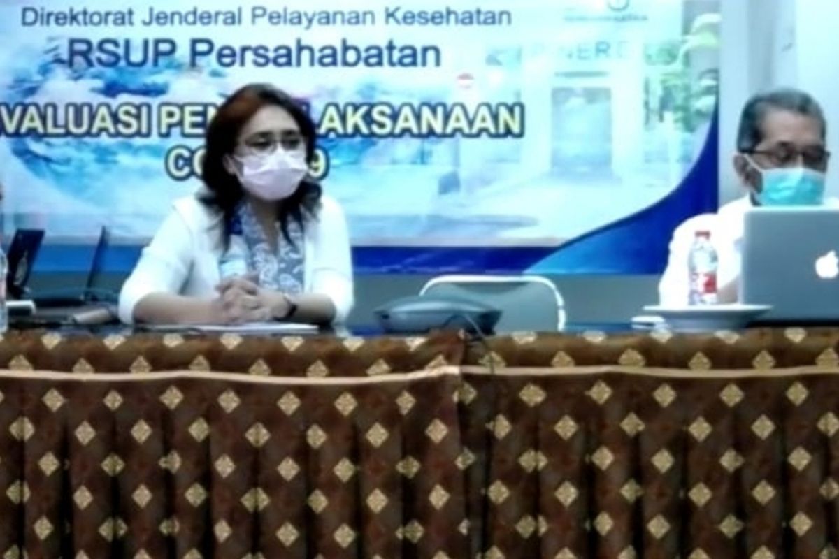 Direktur Utama RSUP Persahabaran Rita Rogayah beserta jajaran saat teleconference dengan wartawan, Kamis (23/4/2020).