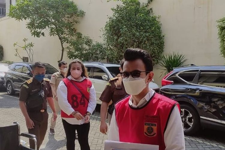 Terdakwa Adam Deni hadir dalam sidang lanjutan perkaranya dengan Ahmad Sahroni, Senin (18/4/2022) di Pengadilan Negeri (PN) Jakarta Utara.