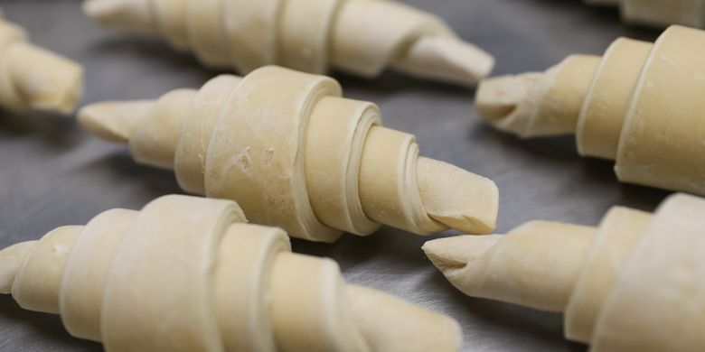 Cara Membuat Adonan Dasar Croissant untuk Bikin Croffle - Vimarsana News