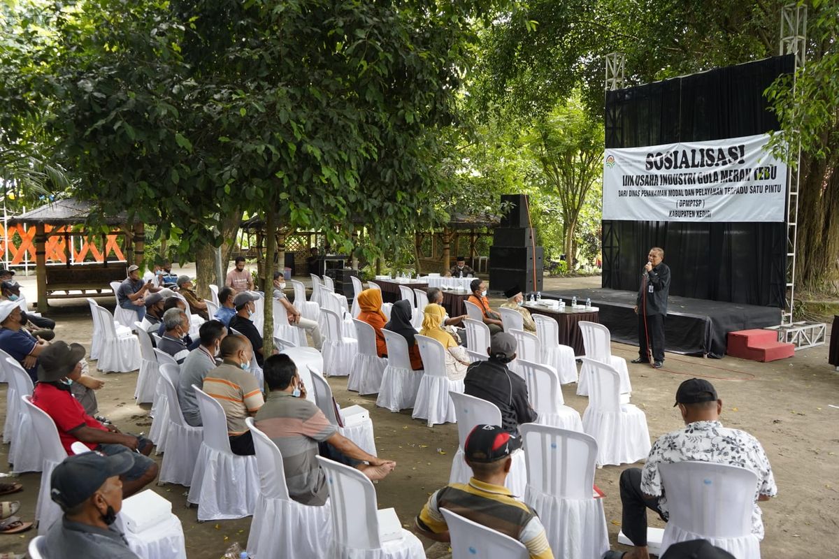 DPMPTSP Kabupaten Kediri menggelar sosialisasi perizinan di Desa Dukuh, Kecamatan Ngadiluwih, Rabu (8/12/2021).