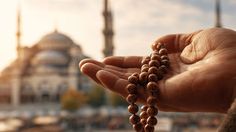 Doa Belum Terkabul, Apakah Berarti Allah Tidak Menjawabnya?
