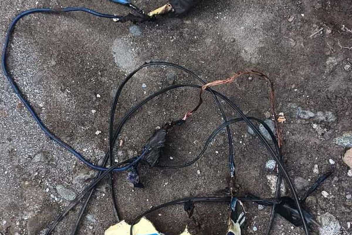 TERBAKAR: Sebuah rumah terbakar diduga akibat charger HP yang masih dicolok di kalurahan Kranggan, kapanewon Galur, kabupaten Kulon Progo, Daerah Istimewa Yogyakarta, Minggu (5/5/2025) sekitar pukul 15.00 WIB.