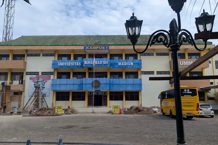 Inilah kampus Universitas Muhammadiyah Madiun yang berada di Jl. Mayjend. Panjaitan No.18, Banjarejo, Kec. Taman, Kota Madiun, Jawa Timur, Kamis (19/6/2025).
