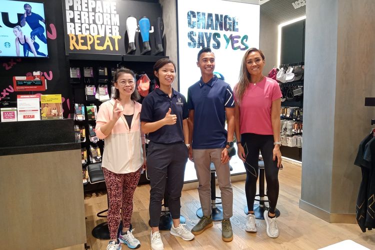 Peluncuran gerai terbaru 2XU dan memperkenalkan produk compression sport di Mal Kota Kasablanka, Jakarta Selatan, Sabtu (21/5/2022).