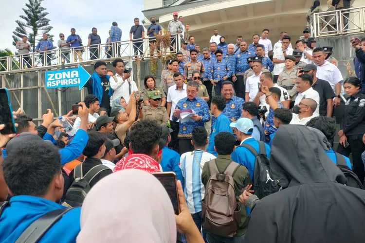 Terima Aspirasi Mahasiswa, Gubernur Maluku: Kita Tidak Boleh Menutup Mata