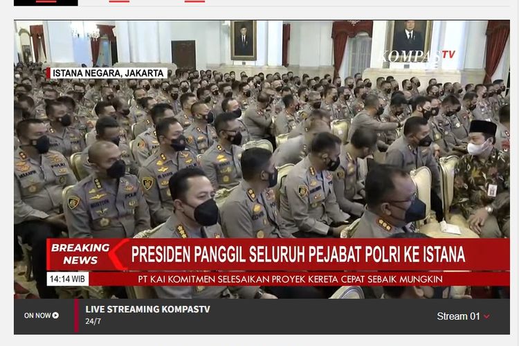 Jokowi panggil seluruh pejabat Polri di Istana Kepresidenan, Jumat (14/10/2022).