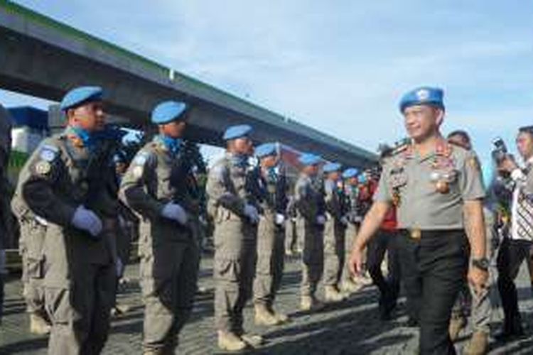 Kapolri Jenderal Tito Karnavian melepas 140 polisi yang akan menjalankan misi perdamaian PBB ke Sudan. Pelepasan dilakukan di Mabes Polri, Jakarta, Kamis (19/1/2017).