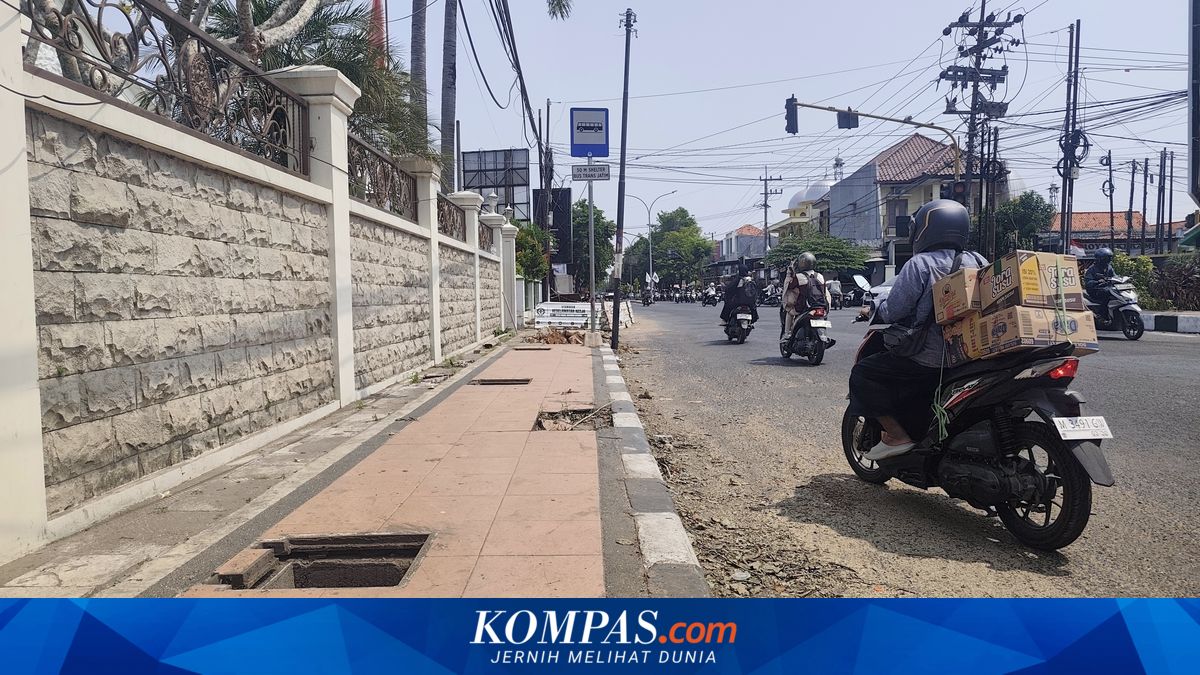 4 Penutup Gorong-gorong di Trotoar Bangkalan Dicuri, Warga Khawatir Terperosok