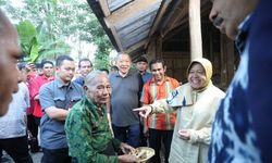 Tanggapi Keluhan Warga, Mensos Risma Gunakan Teknologi dalam Pencarian Air Bersih