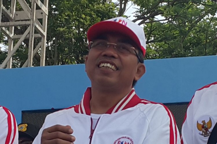 Anggota DPRD DKI Jakarta Gembong Warsono (tengah) di Kebayoran Lama, Jakarta Selatan, Minggu (10/9/2017).