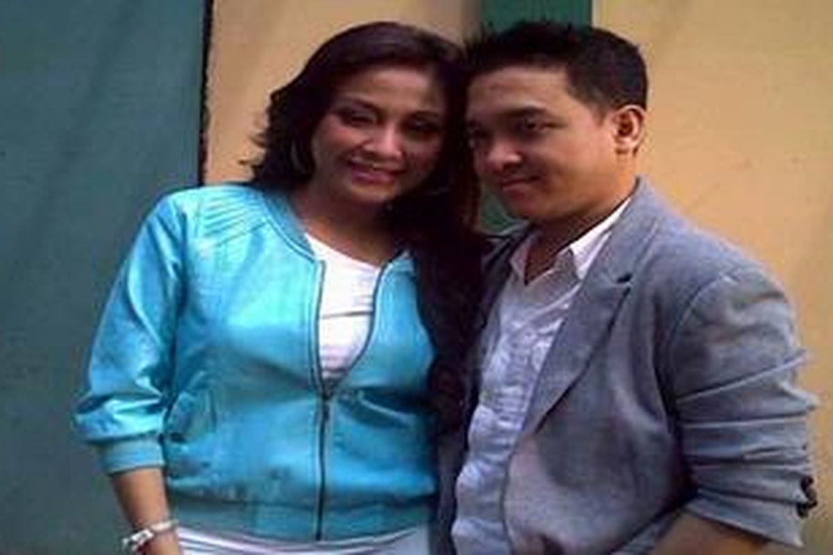 Virnie Ismail dan suaminya, Ferry Indra Yudha.