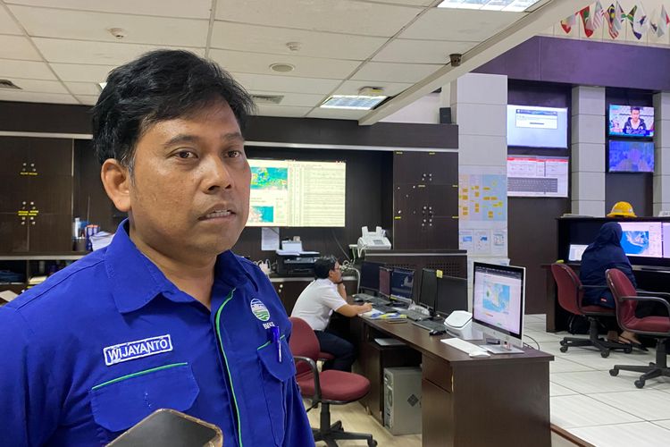 Koordinator Operasional Informasi Gempa Bumi dan Peringatan Dini Tsunami (IGT) BMKG, Wijayanto, saat wawancara dengan media di kantor BMKG, Kamis (11/7/2024).
