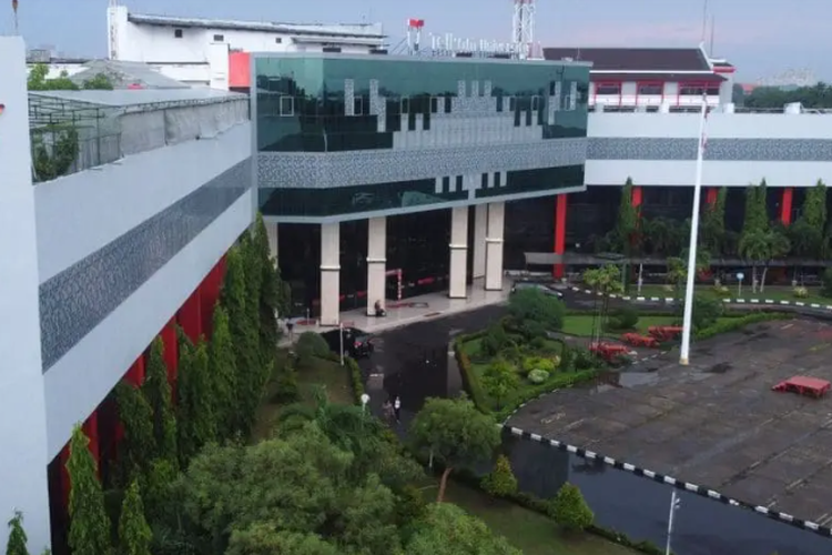 Telkom University kini punya kampus di Surabaya, Jawa Timur.