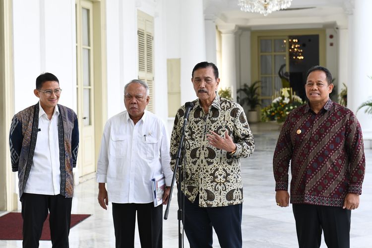 Presiden Jokowi gelar ratas terkait WWF ke-10, di Istana Kepresidenan Bogor, Senin (29/4/2024).