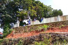 Tembok Hutan Kota Pondok Labu Dibongkar