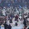 Festival Memet Ikan di Klaten, Ribuan Warga Rebutan 2 Ton Ikan