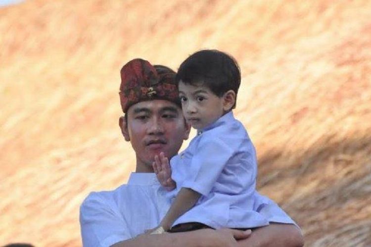 Presiden RI Joko Widodo memboyong keluarga termasuk istri, anak, para menantu, dan cucu-cucunya untuk membuka Pesta Kesenian Bali XLI tahun 2019, Sabtu (17/6/2019). Jan Ethes Srinarendra mencuri perhatian di Bali.