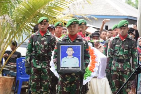 Ibu TNI Korban Heli Jatuh di Papua: Aku Hancur, Anakku Sudah Meninggal...