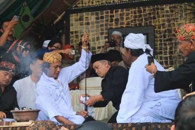 Pelaksanaan Upacara adat Nyangku di Kecamatan Panjalu, Kabupaten Ciamis, Jawa Barat.