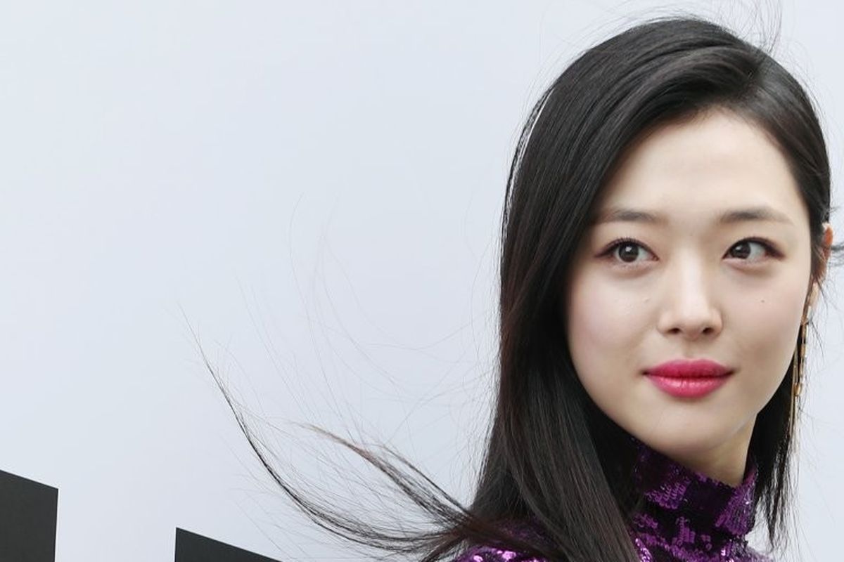 Mantan member f(x), Sulli, yang ditemukan meninggal dunia, Senin (14/10/2019).