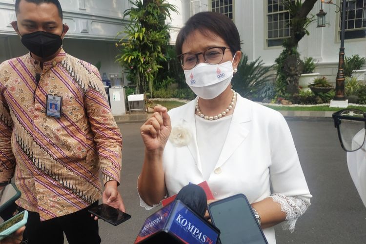 Menteri Luar Negeri Retno Marsudi di kompleks Istana Kepresidenan, Jakarta, Selasa (11/10/2022)..