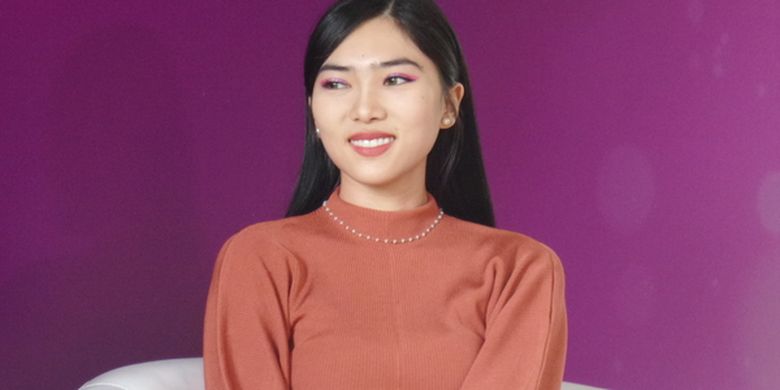 Unik Isyana Sarasvati Ungkap Kebiasaan Ciptakan Bahasa Isyarat Sendiri Di Rumah