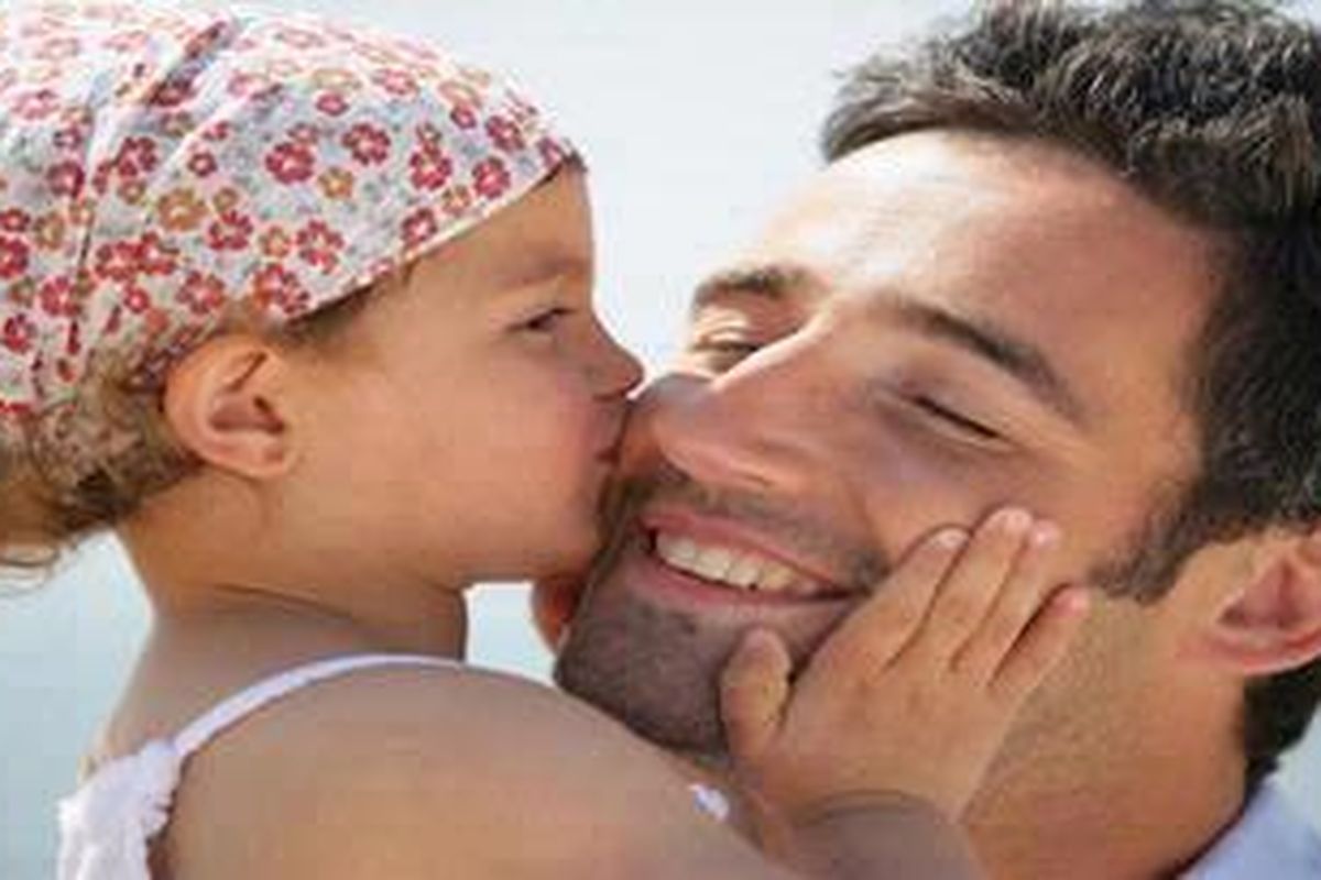 Anak juga butuh kasih sayang dan membangun bonding dengan ayahnya.