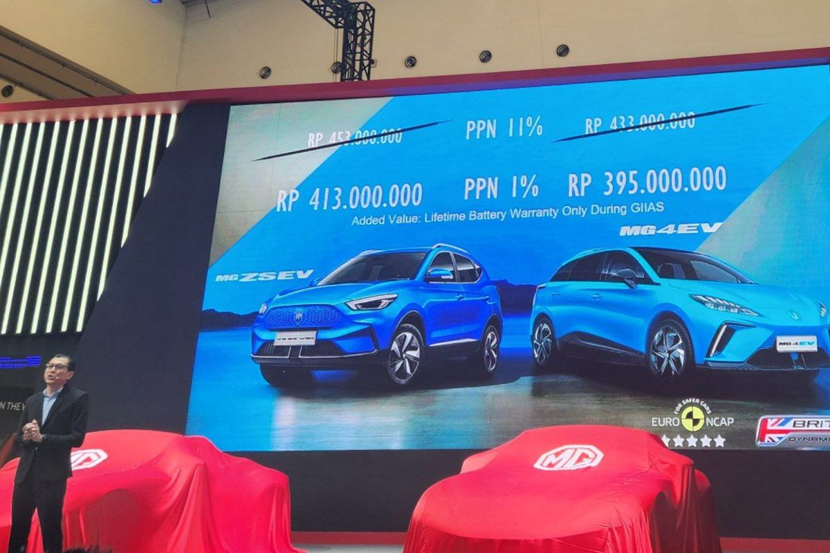 Donald Rachmat soal harga baru MG 4 EV dan MG ZS EV.