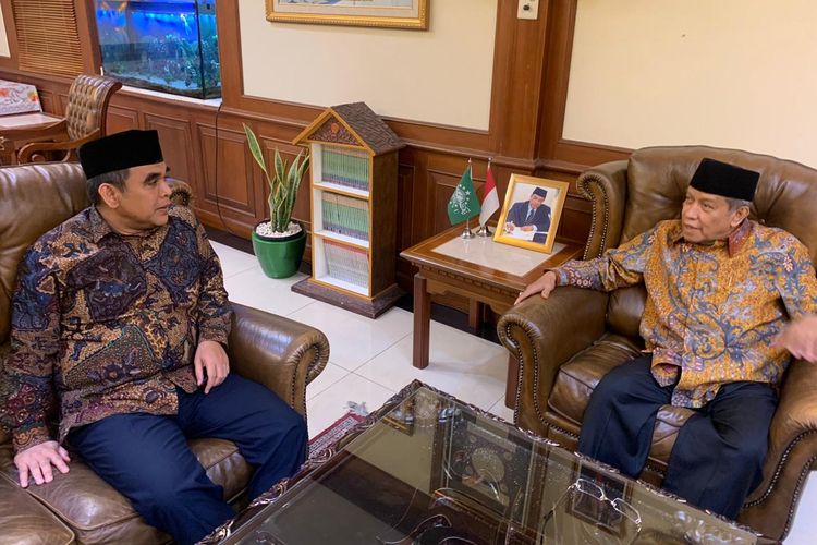Sekjen Partai Gerindra Ahmad Muzani saat bertemu dengan Ketua PBNU K.H. Said Agil Siradj di Kantor PBNU, Kramat, Jakarta Pusat, Kamis (3/10/2019).