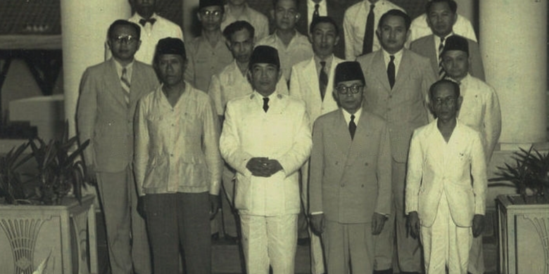 Marhaenisme: Ideologi Yang Terbentuk Ketika Soekarno Bersepeda