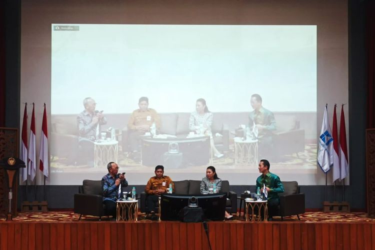 Seminar bertajuk Peluang dan Tantangan Smart-Eco Industrial Park Indonesia, Jakarta (12/10/2022)